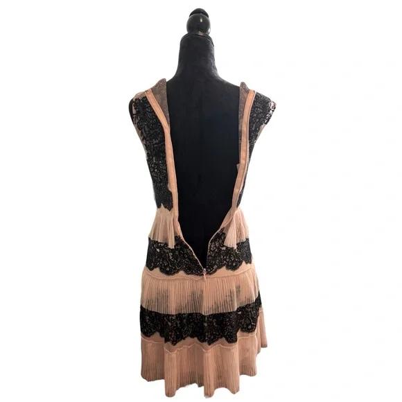 BCBGMaxazria Dress - Picture 4 of 13